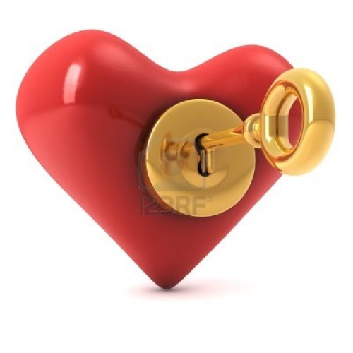 8840761-3d-computer-gegenereerde-afbeelding-van-een-lees-hart-met-een-gouden-slot-en-sleutel-in-geafa-soleer